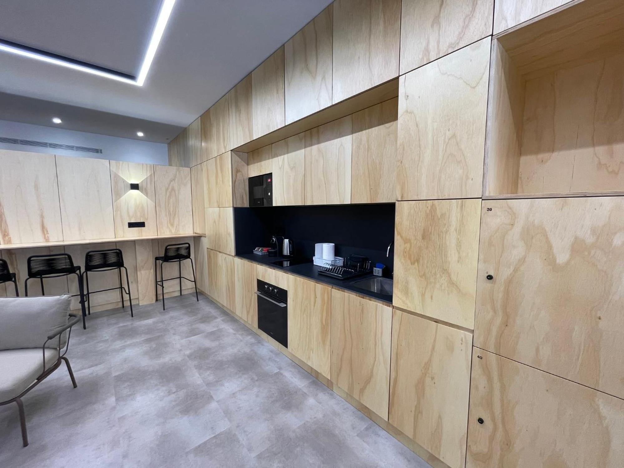 Urban Cube Hostel Sevilla Luaran gambar
