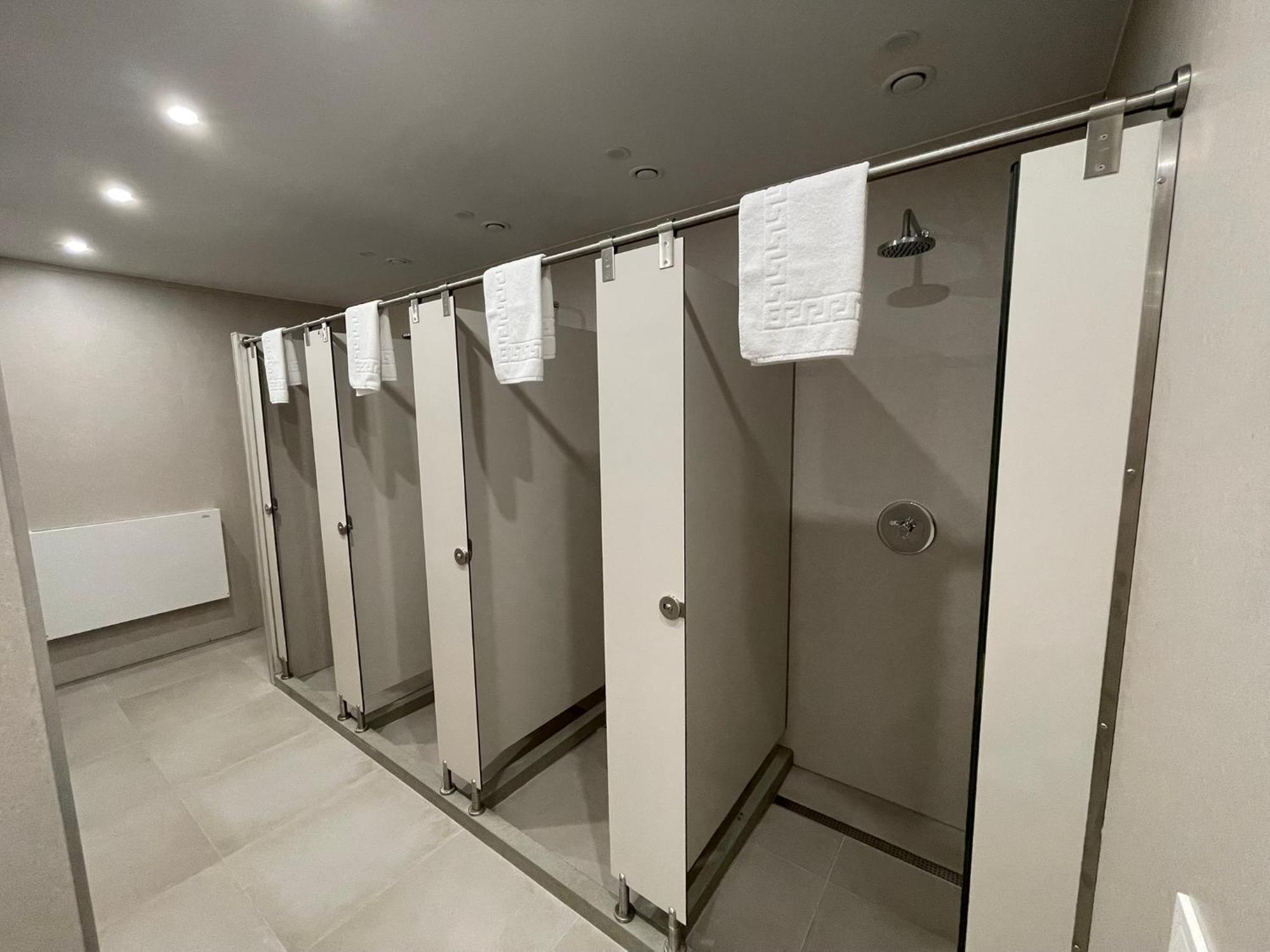 Urban Cube Hostel Sevilla Luaran gambar